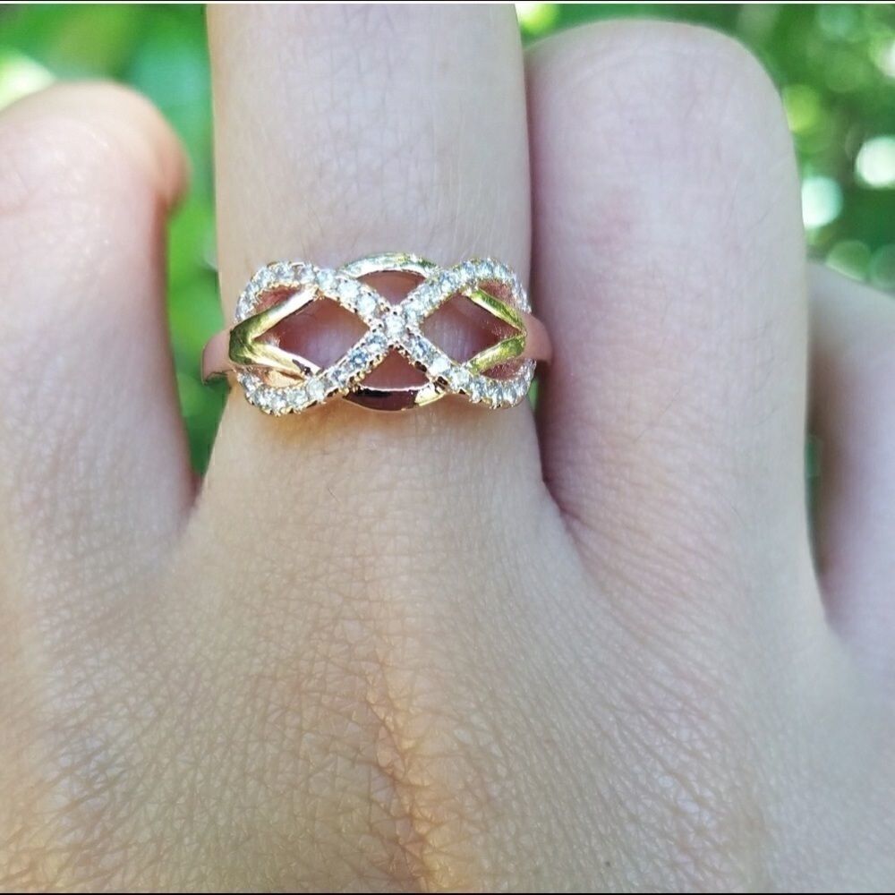 Exquisite Rose Gold PLATED Infinity Ring - Picture 6 of 7